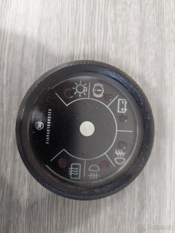 Skoda 105, 120 - budik s kontrolkama - 3