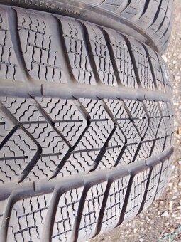 235/45/18 98v Pirelli - zimní pneu 2ks - 3