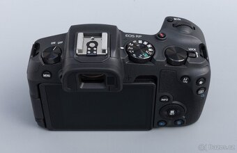 NOVÝ full frame CSC fotoaparát Canon RP + příslušenství - 3