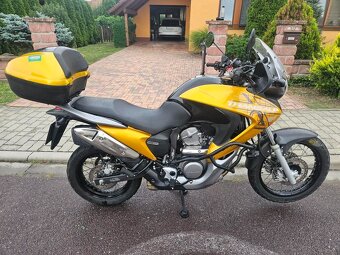HONDA XL700V Transalp, r. v. 2009, najeto 28 955km - 3