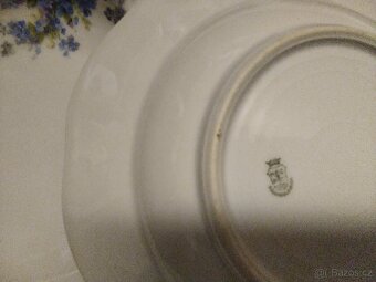 Staré talíře s poměnkami - 3