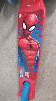 Mondo koloběžka Twist & Roll Spiderman - 3