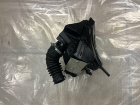 FILTR BOX 2.0 TFSI 155KW CDNC A4 B8 8R0133843B - 3