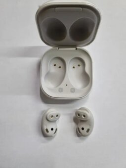 Bluetooth sluchátka Samsung Galaxy Buds Live - 3
