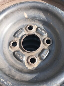Prodám plechové disky 51/2Jx14H2 4 ks - 3