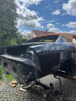 PRODÁM CELOU NEBO ČÁSTI KASTLE DODGE CHALLENGER - 3