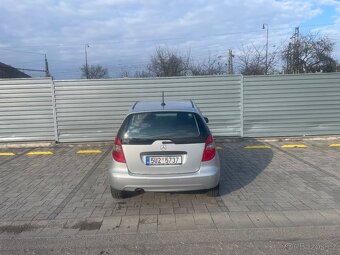Mercedes A - 3