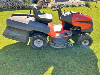 Traktor Husqarna TC138 - 3