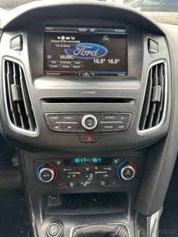 Ford Focus 1.5 EcoBost 110 kw / TITANIUM - 3