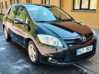 Toyota Auris 2012 - 3