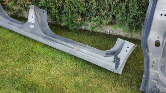 Nissan Note I E11 2005 - 2012 prah stlpik podbeh bocnica - 3
