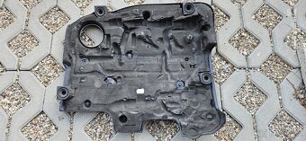 Kryt motoru VW Passat b7 2.0 TDI 103Kw - 3