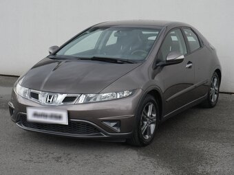 Honda Civic 1.4 I , 73 kW nafta, 2010 - 3