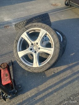 Prodám ALU kola 5x127 et35 včetně pneu 275/40 R20 - 3