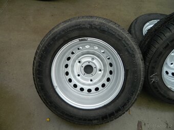 kola ford Transit + pneu R15C - 3