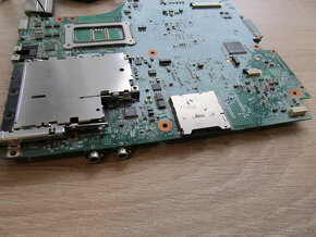 Základní deska z HP compaq 6720s - 3