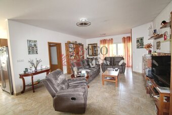 Dolní Kounice, rodinný dům 4+kk,  3937m2, zahrada, bazén - 3