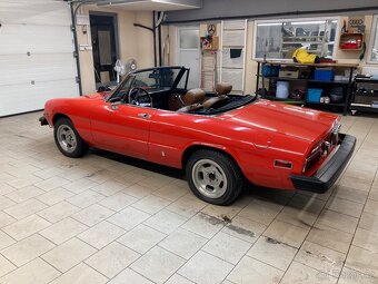 Alfa Romeo Spider - 3