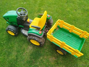 Elektrický John Deere trakturek - 3