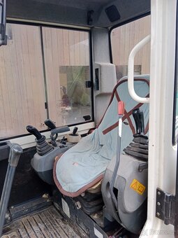 Mini bagr kubota - 3