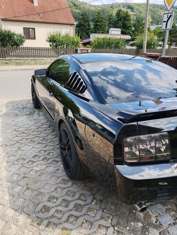 Ford Mustang 4. V6 - 3