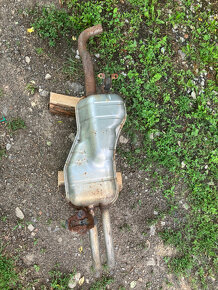 Prodám zadní díl výfuku na vůz Škoda Octavia 1.9 TDI - 3