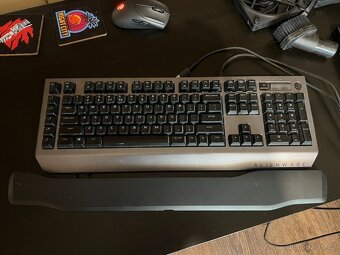 DELL Alienware Pro Gaming AW768 stříbrná US - 3