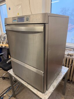 Myčka nádobí Winterhalter UC-XL - možnost mytí beden 60x40cm - 3