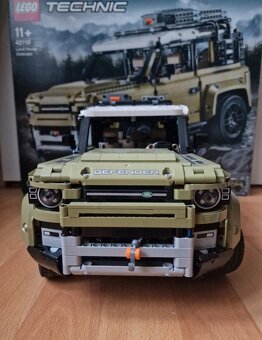 Lego Technic 42110 Land Rover - 3