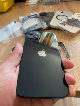 IPhone 13 128GB Černý - 3