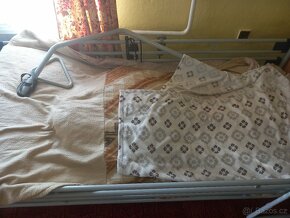 Polohovací invalidní postel - 3