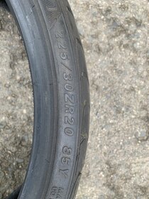 Falken 225/30 R20 - 3