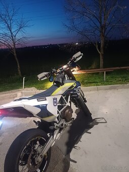 Husqvarna 701 2016 super moto - 3