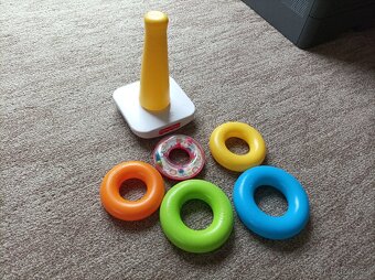 Plastové kroužky pro nejmenší Fisher Price - 3