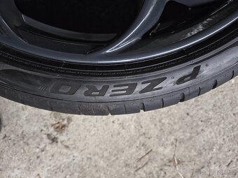 255/35 R19 96 Y Pirelli P-Zero PZ4 - 3