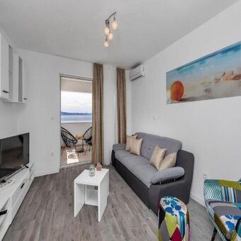 Moderní vila s bazénem na prodej – Makarská | 350 m od moře - 3