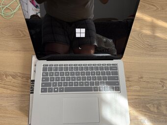 Microsoft Surface Laptop Studio Platinum i7 16GB RTX3050Ti - 3