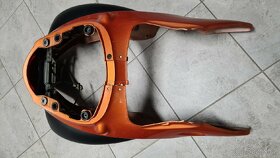 Suzuki GSX-R 1300 Hayabusa zadní kapota, blinkry a světlo - 3