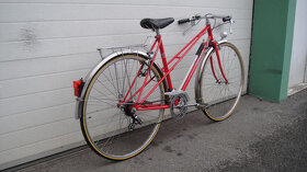 Peugeot 1982,  červené, hezký originál - 3