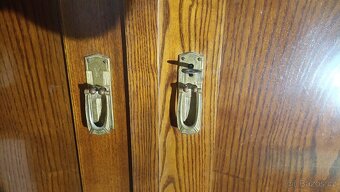 starožitná skříň - 3