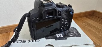 APS-C ZRCADLOVKU CANON EOS 800D - 3
