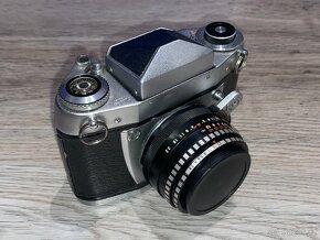 Starší fotoaparát EXA la , Autoknips II a příslušenství - 3