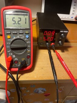 Laboratorní regulovatelný zdroj - 3