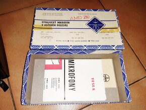 RETRO DYNAMICKÝ MIKROFON V KOŽENÉM POUZDŘE AMD210 - 3