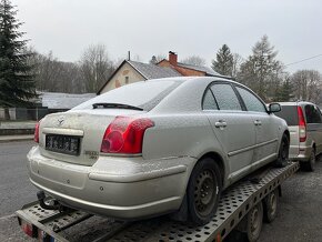 Toyota Avensis 2.0-108 kw-Liftback-náhradní díly - 3