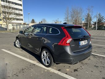 Krásné Volvo V60 D6 AWD 208KW, TAŽNÉ 1800KG - 3