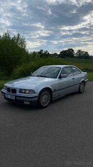 E36 Coupe 320i (samosvor) - 3