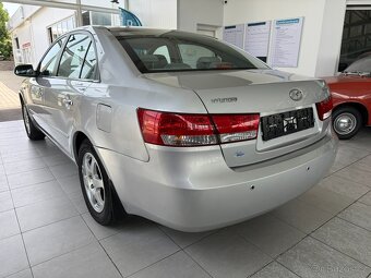 Hyundai Sonata, 2.4 119 kW Webasto - 3