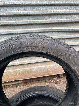 Zimní pneu BARUM POLARIS 5 - 215/50 R17 V XL - 500Kč za sadu - 3