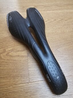 sedlo na kolo zn. Specialized - 3